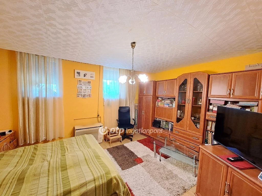 Eladó Ház, Szolnok