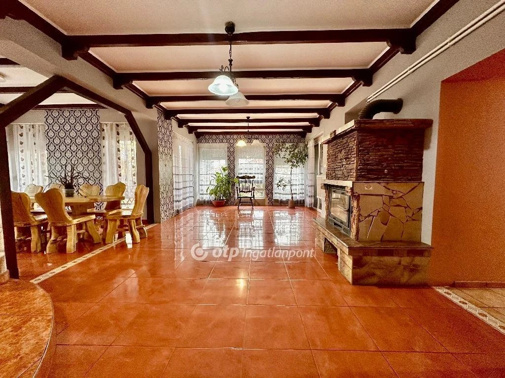 Eladó Ház, Kengyel