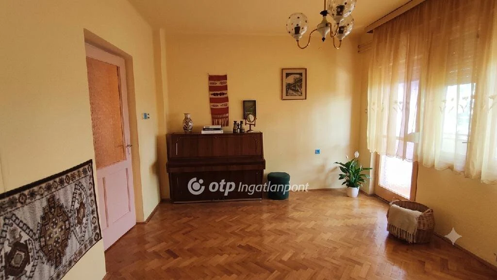 Eladó Ház, Kisújszállás
