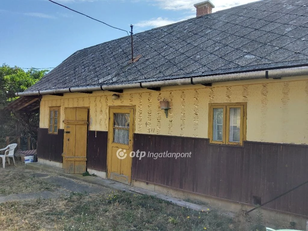 Eladó Ház, Galgahévíz