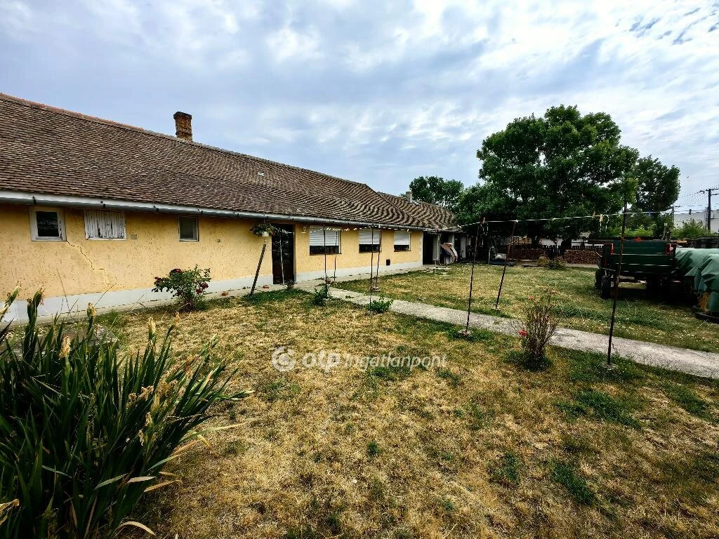 Eladó Ház, Karcag