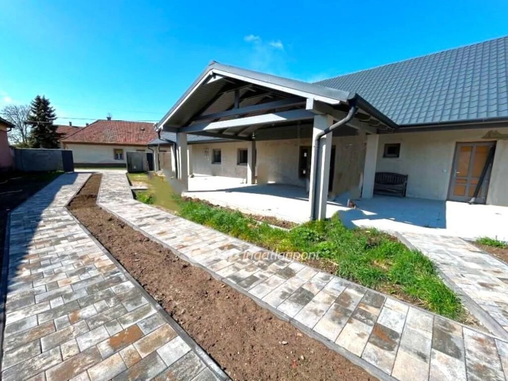 Eladó Ház, Nagykőrös