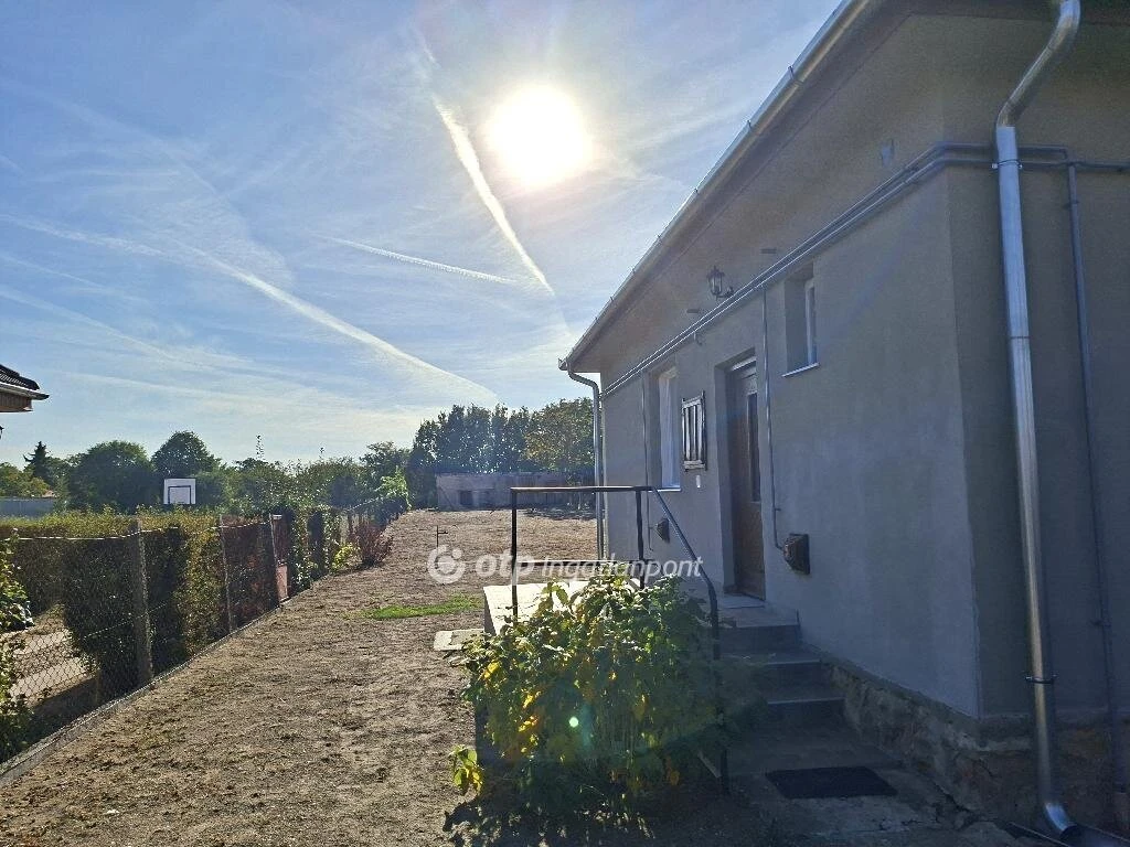 Eladó Ház, Dánszentmiklós