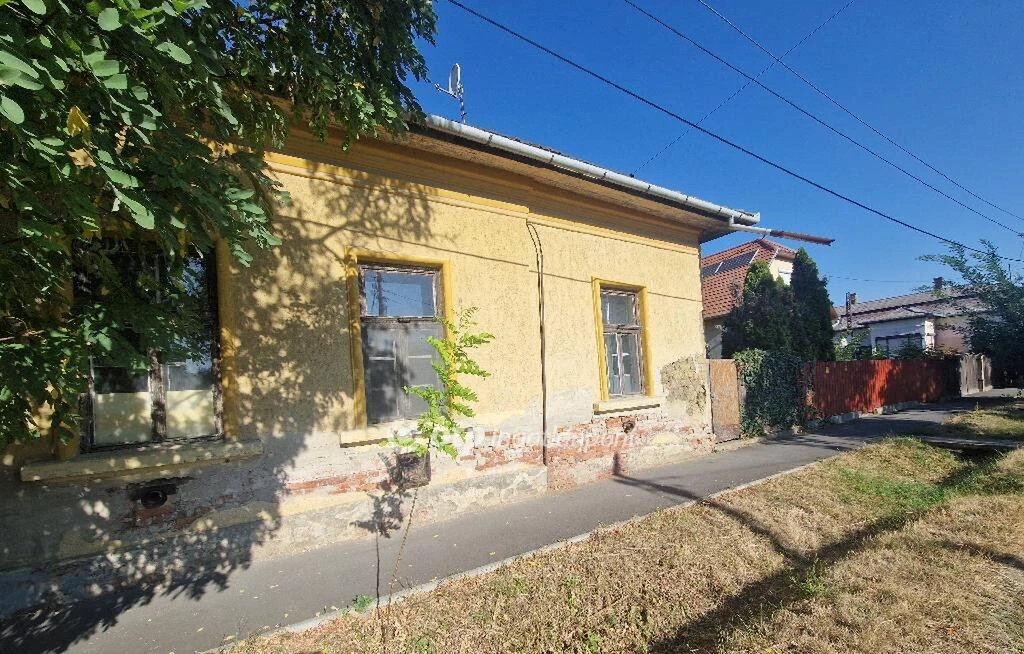 Eladó Lakás, Karcag