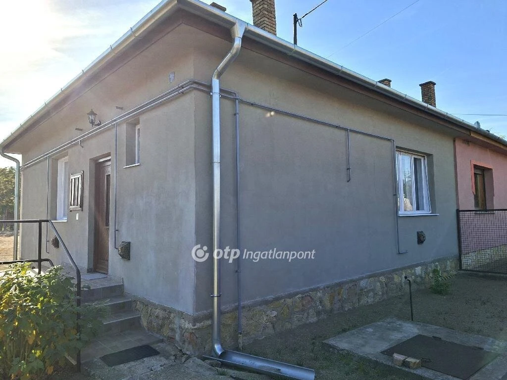 Eladó Ház, Dánszentmiklós