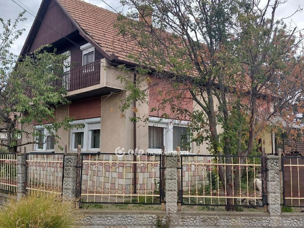 Eladó Ház, Jászkisér