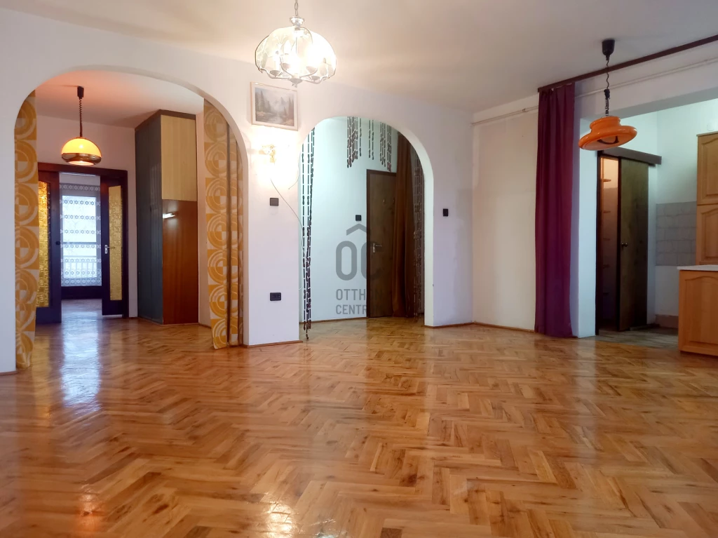 For sale brick flat, Baja, Baja