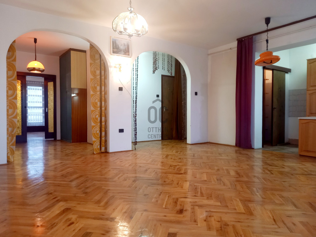 Lakás · 4 hálószoba · 79 m² · 47.500.000 Ft