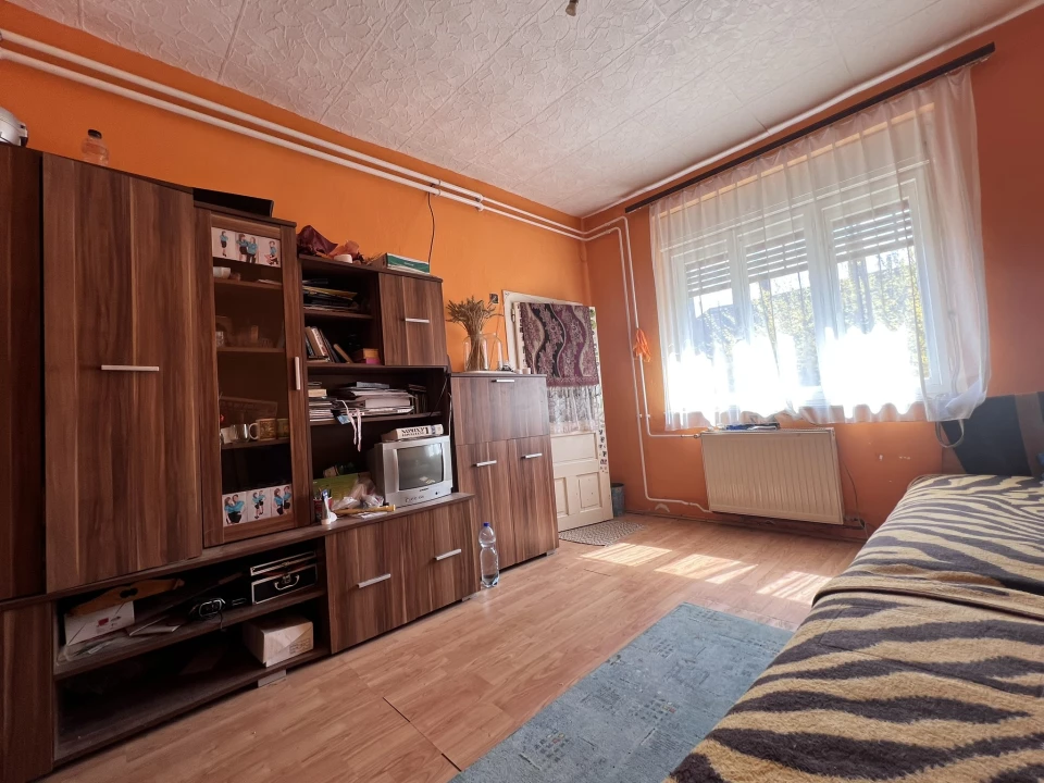 Eladó családi ház, Acsád