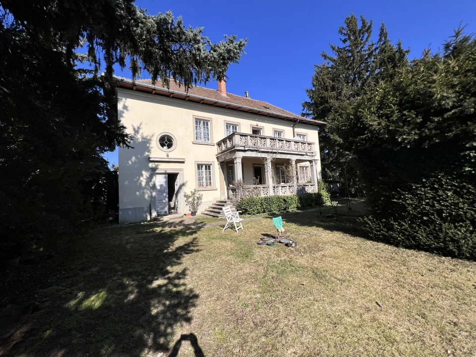 c3-1-name c2-1-name, Szombathely