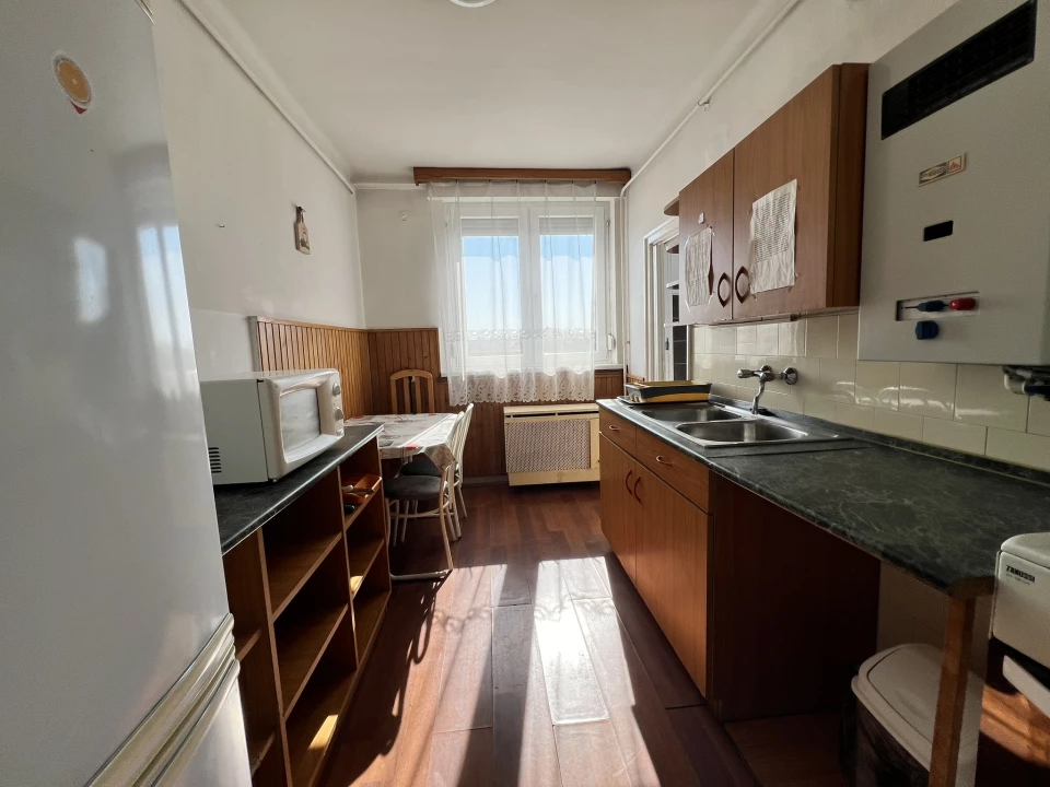 Eladó téglalakás, Szombathely