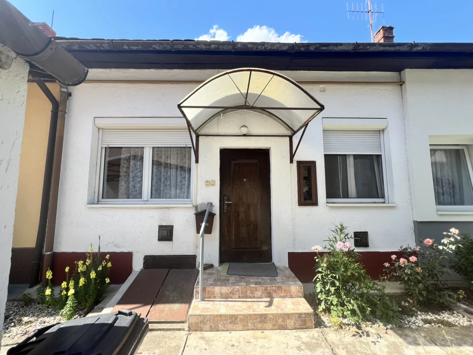 c3-1-name c2-19-name, Szombathely