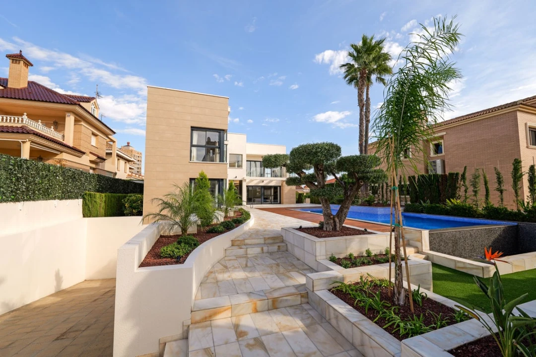 Eladó családi ház, Torrevieja