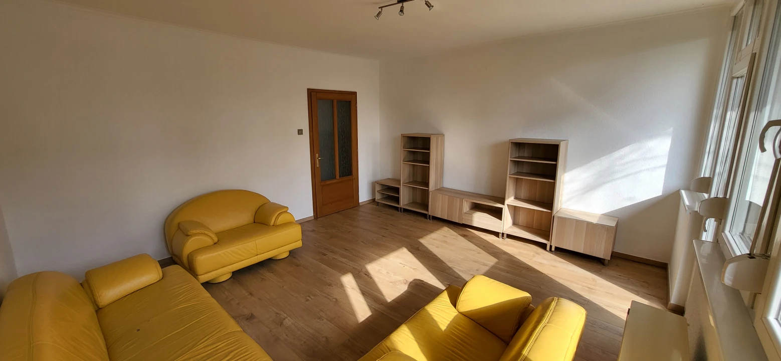 c3-1-name c2-21-name, Vecsés