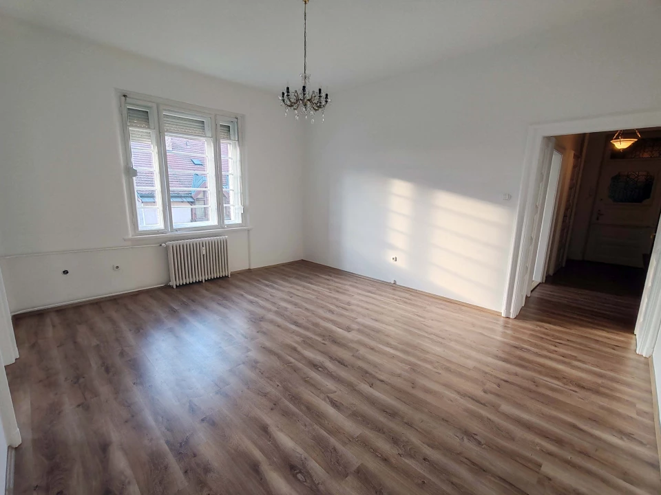 Eladó téglalakás, Debrecen, Hatvan utca 6.