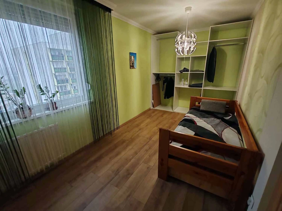 Eladó panellakás, Debrecen