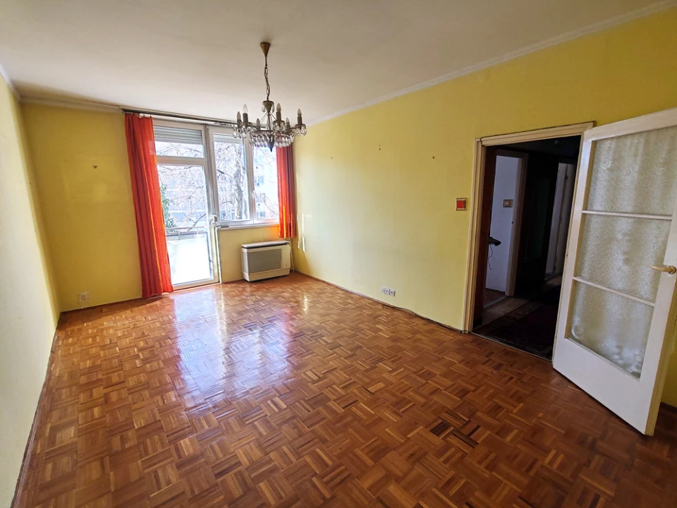 Eladó téglalakás, Debrecen, Egyetem sugárút