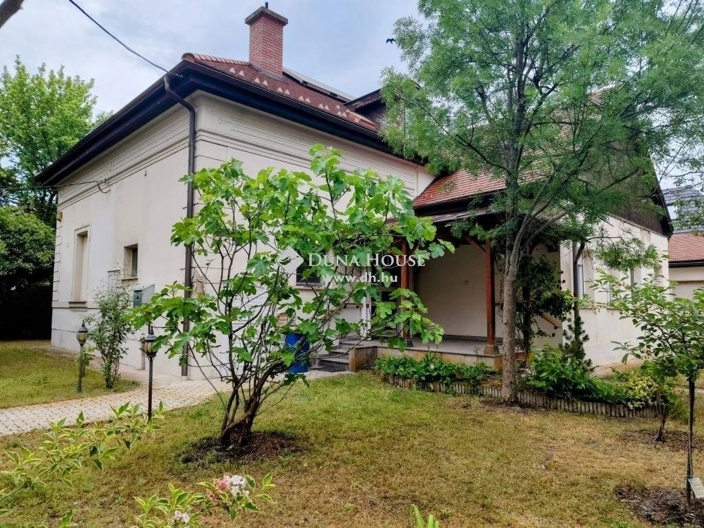 Eladó gyönyörű polgári ház, Kecskemét-Villanegyed
