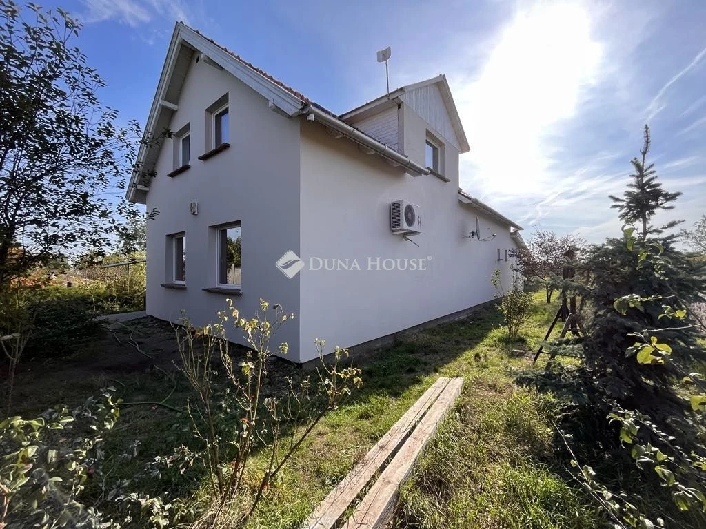 Eladó ház, Nagyrév