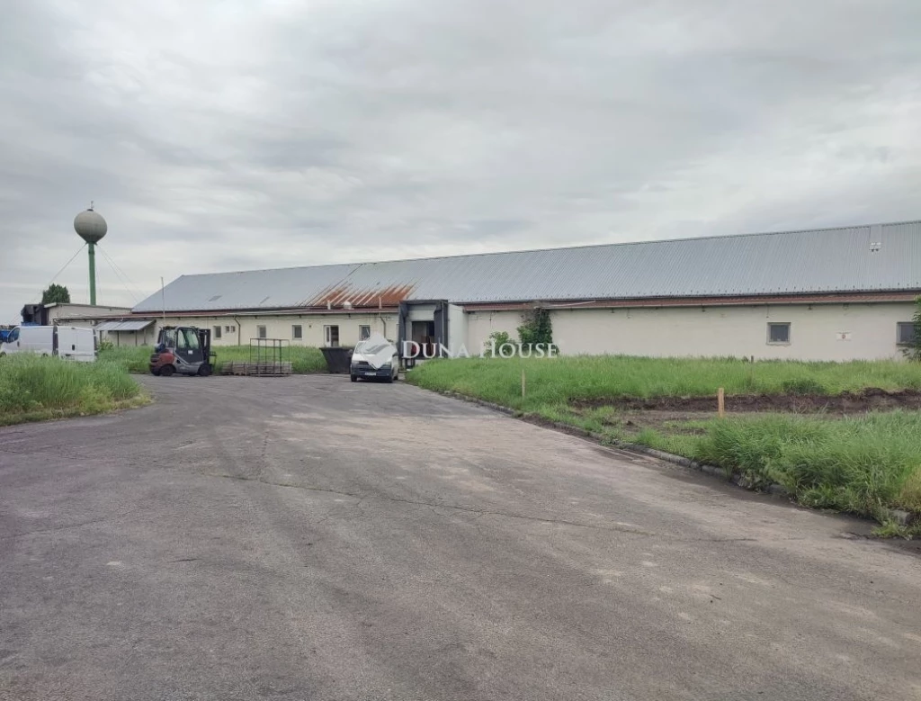 Eladó ipari, Martonvásár