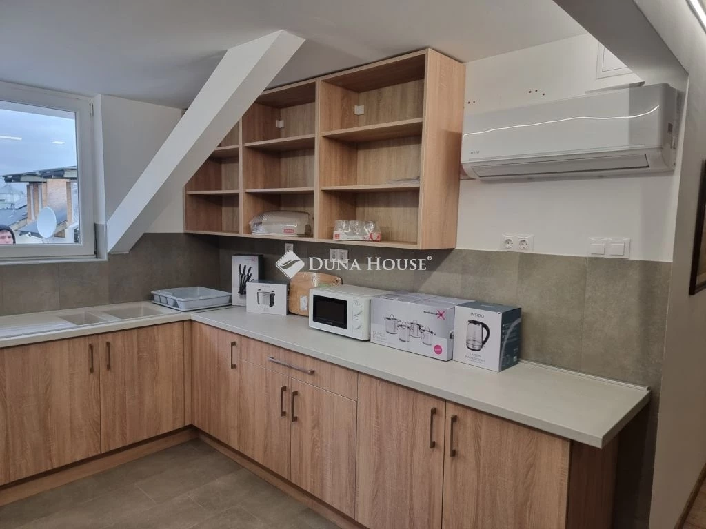For rent house, Városföld