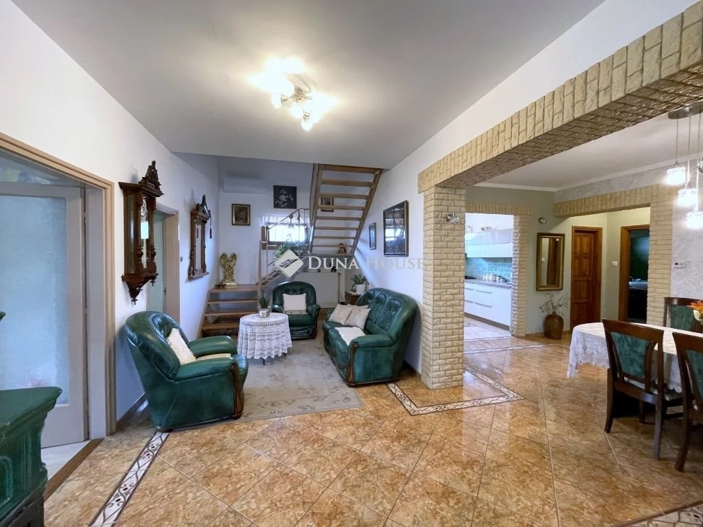 c3-1-name c2-1-name, Lajosmizse