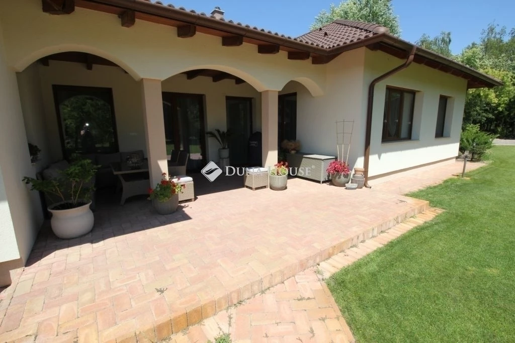 c3-1-name c2-1-name, Kecskemét