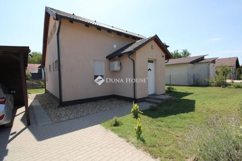 c3-1-name c2-1-name, Kecskemét, Szamóca utca