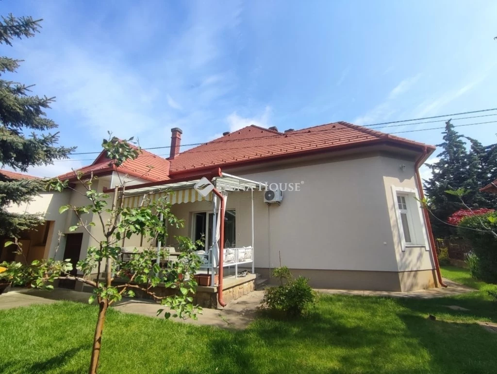 c3-1-name c2-1-name, Kecskemét, Ybl Miklós utca