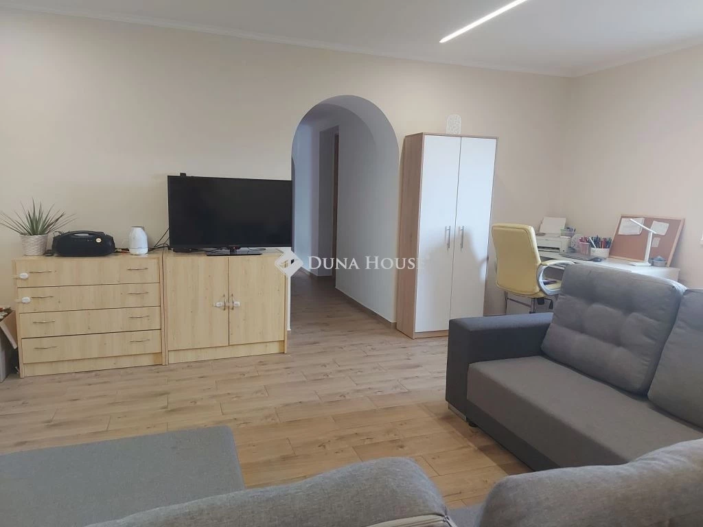 For sale grange, Ágasegyháza