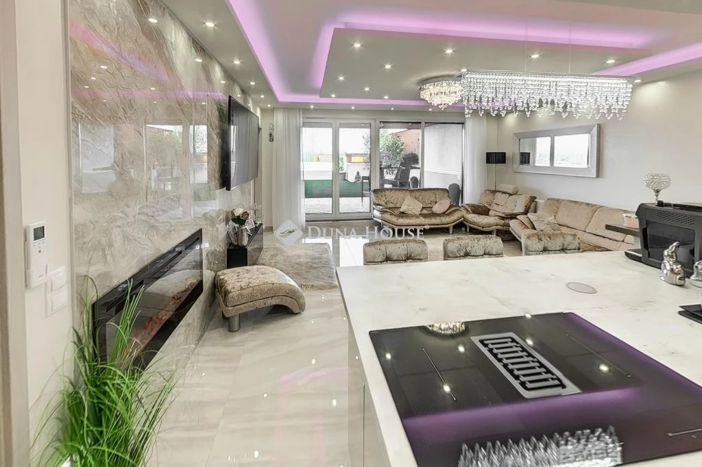 c3-2-name c2-19-name, Kecskemét, Hollandfalu