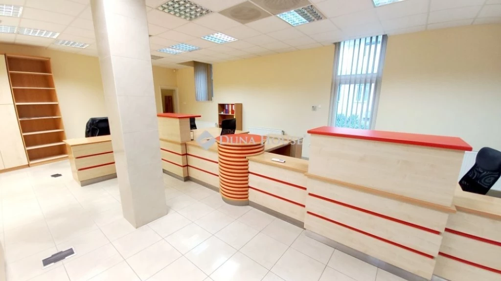 Kiadó iroda, Kecskemét