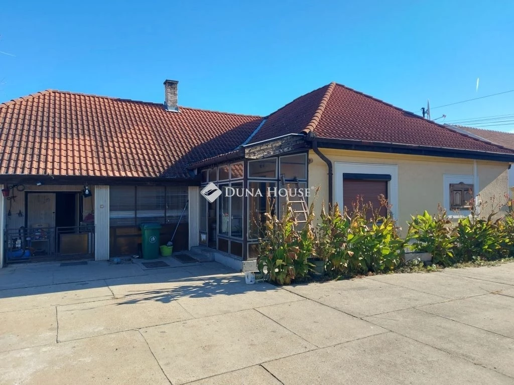 For sale house, Csengőd