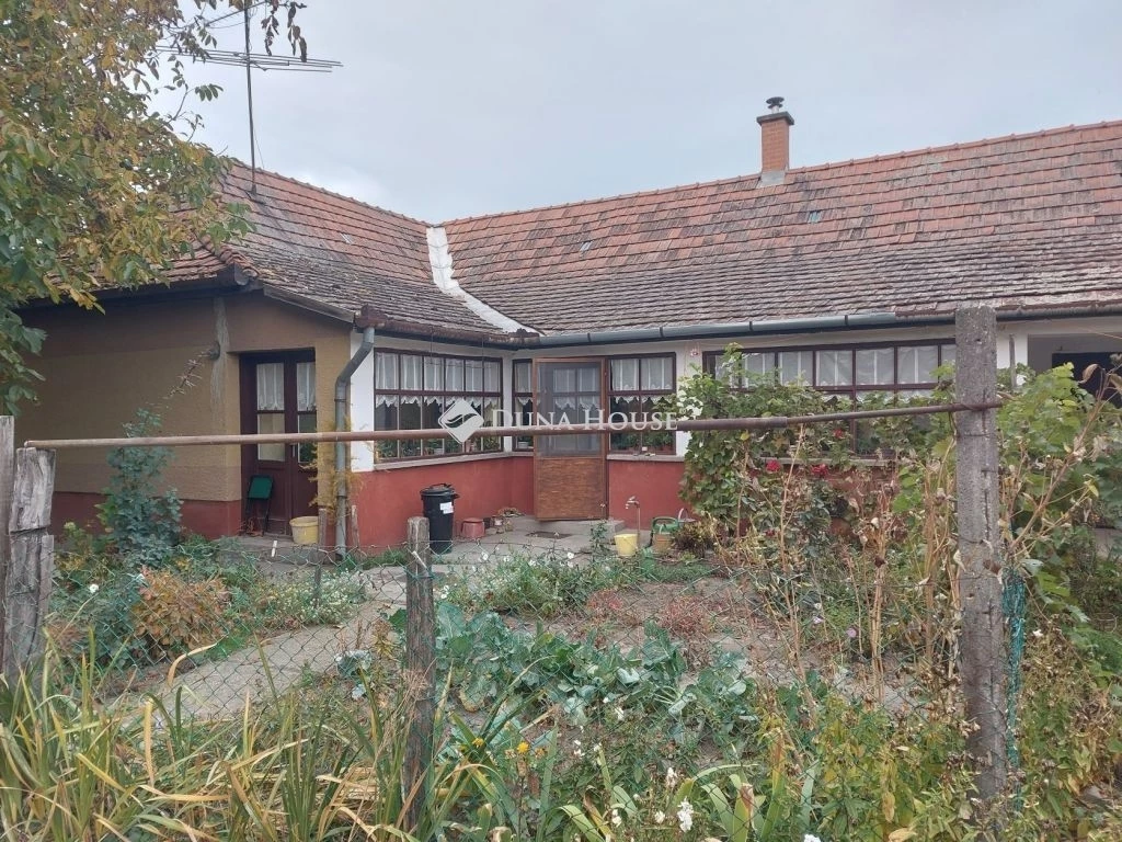For sale house, Izsák