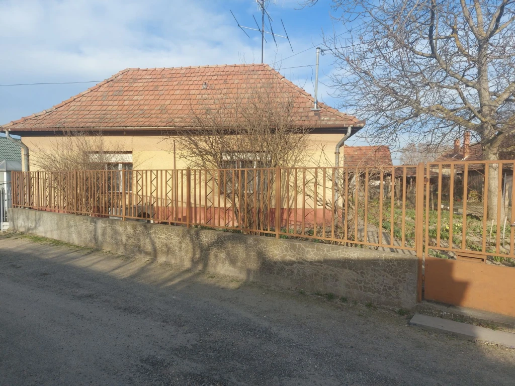 c3-1-name c2-1-name, Izsák