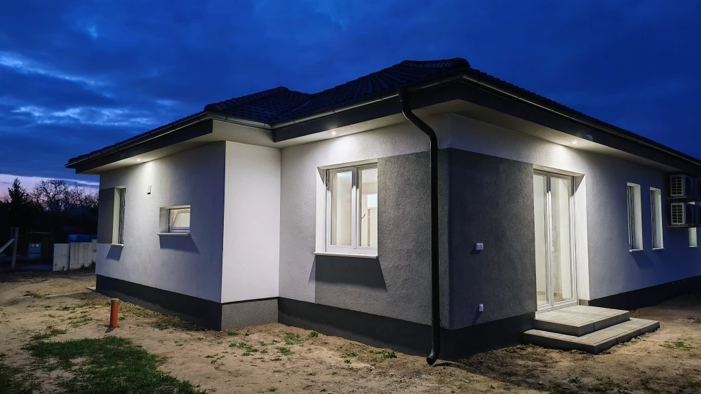 c3-1-name c2-2-name, Kecskemét