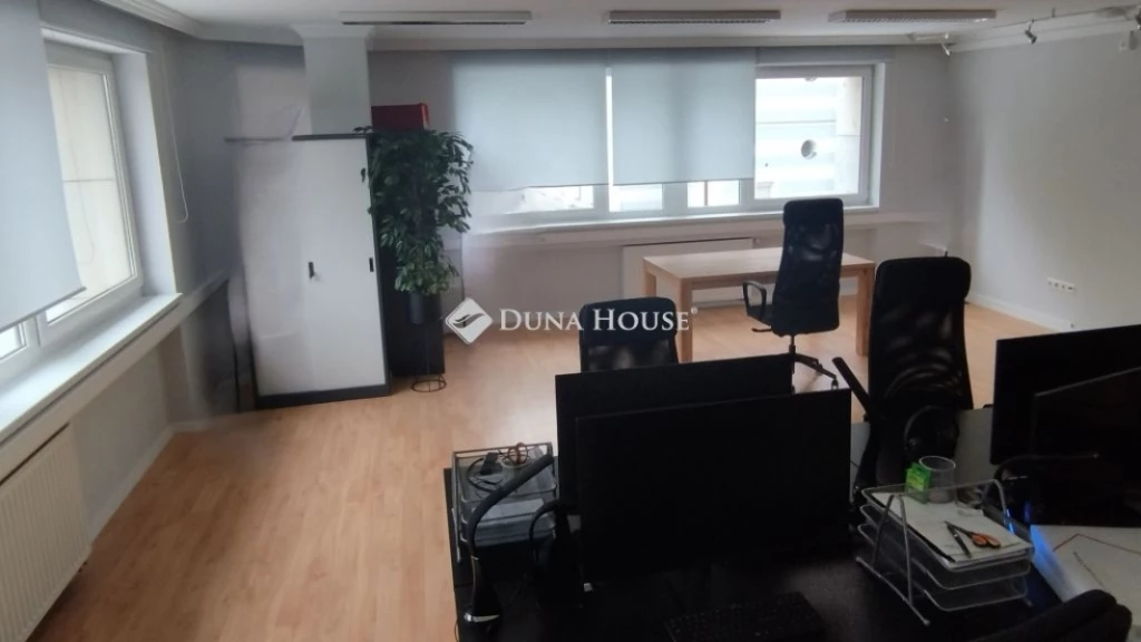 c3-1-name c2-68-name, Kecskemét, Belváros