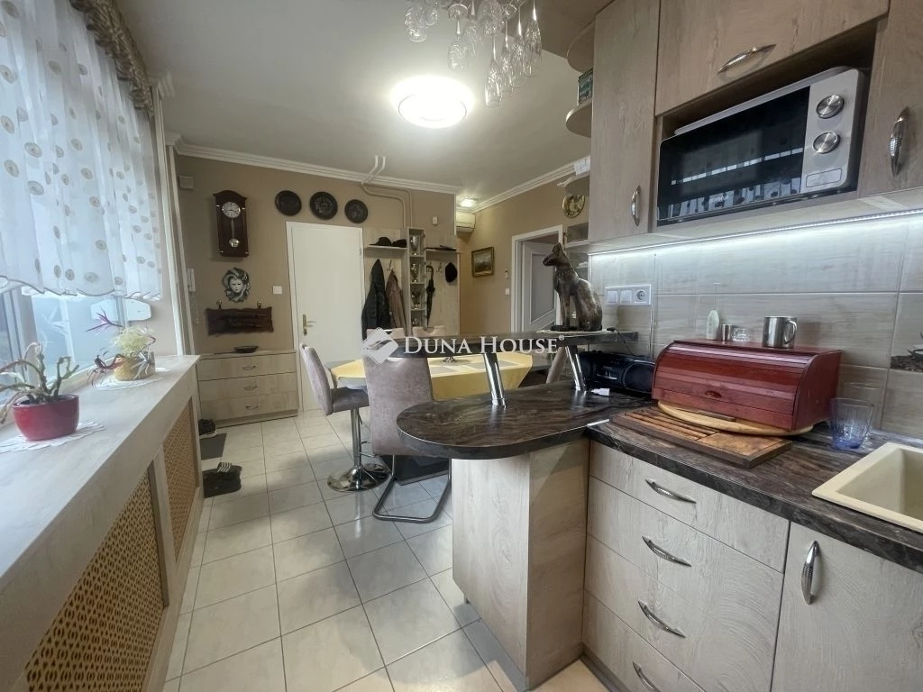 For sale brick flat, Kecskemét