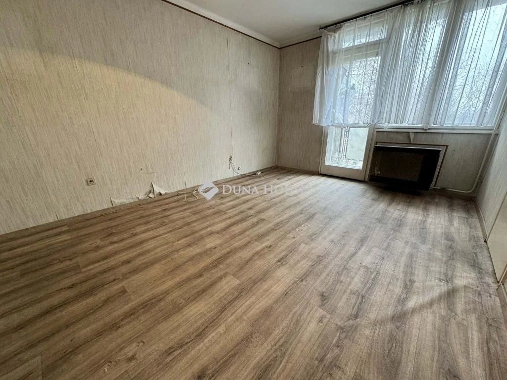 For sale brick flat, Kecskemét