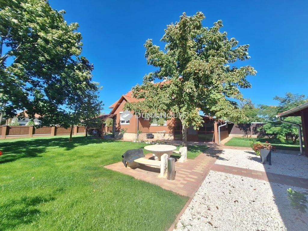 c3-1-name c2-1-name, Tiszaföldvár