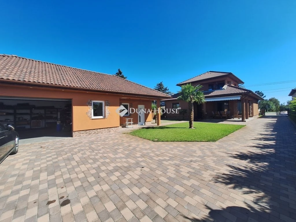 c3-1-name c2-1-name, Tiszaföldvár