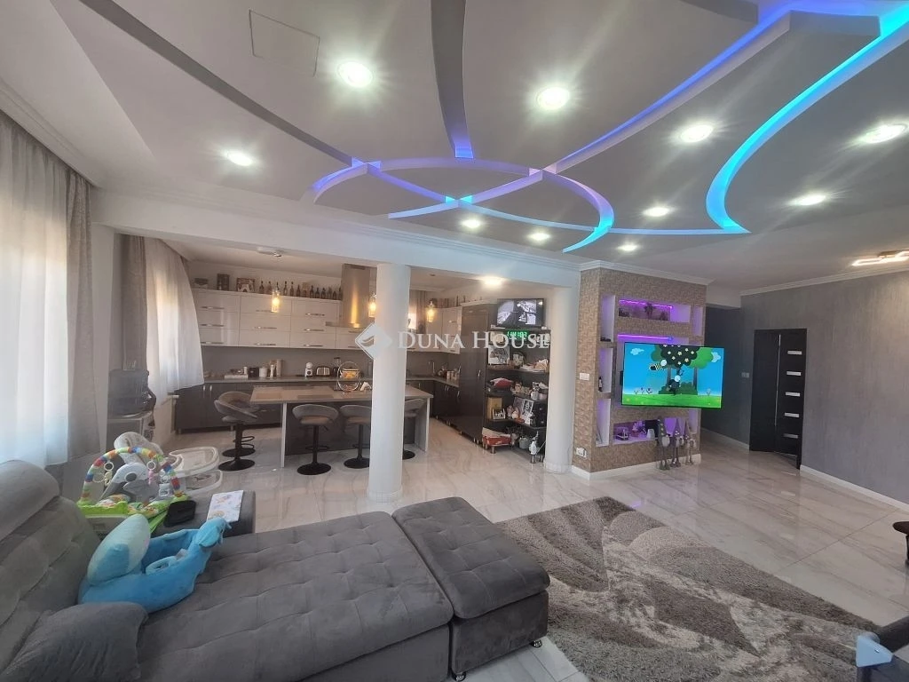 c3-1-name c2-1-name, Tiszaföldvár