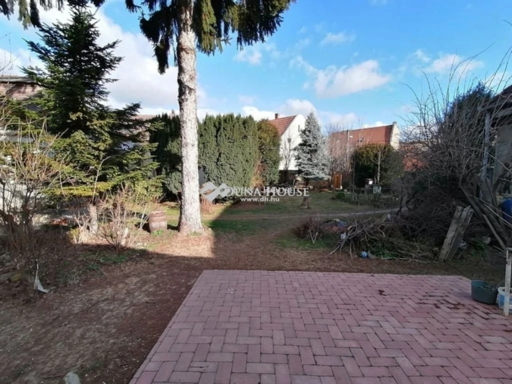 Eladó 890 nm-es, BELVÁROSI telek, Kecskemét