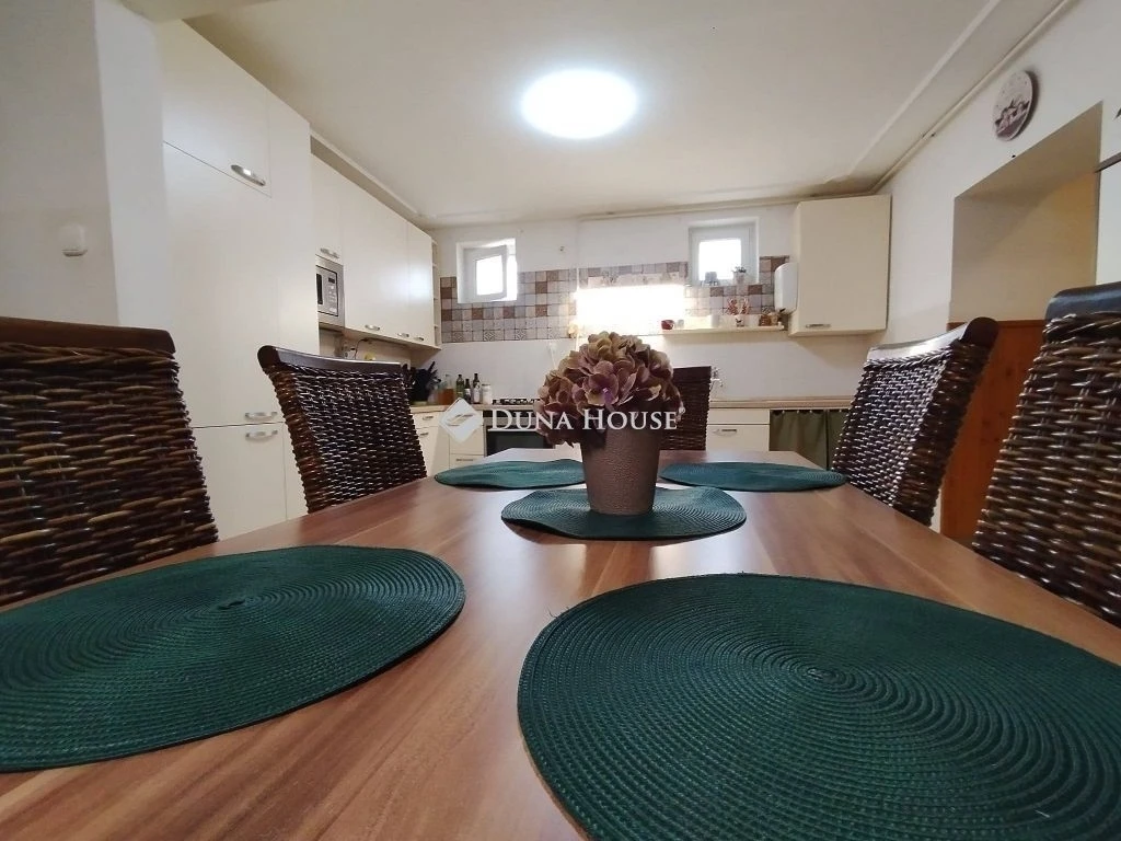 c3-1-name c2-1-name, Kerekegyháza, Széchenyi utca