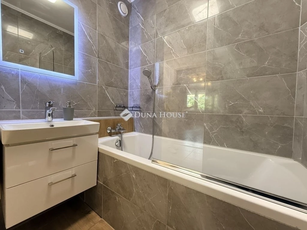 Eladó lakás, Kecskemét