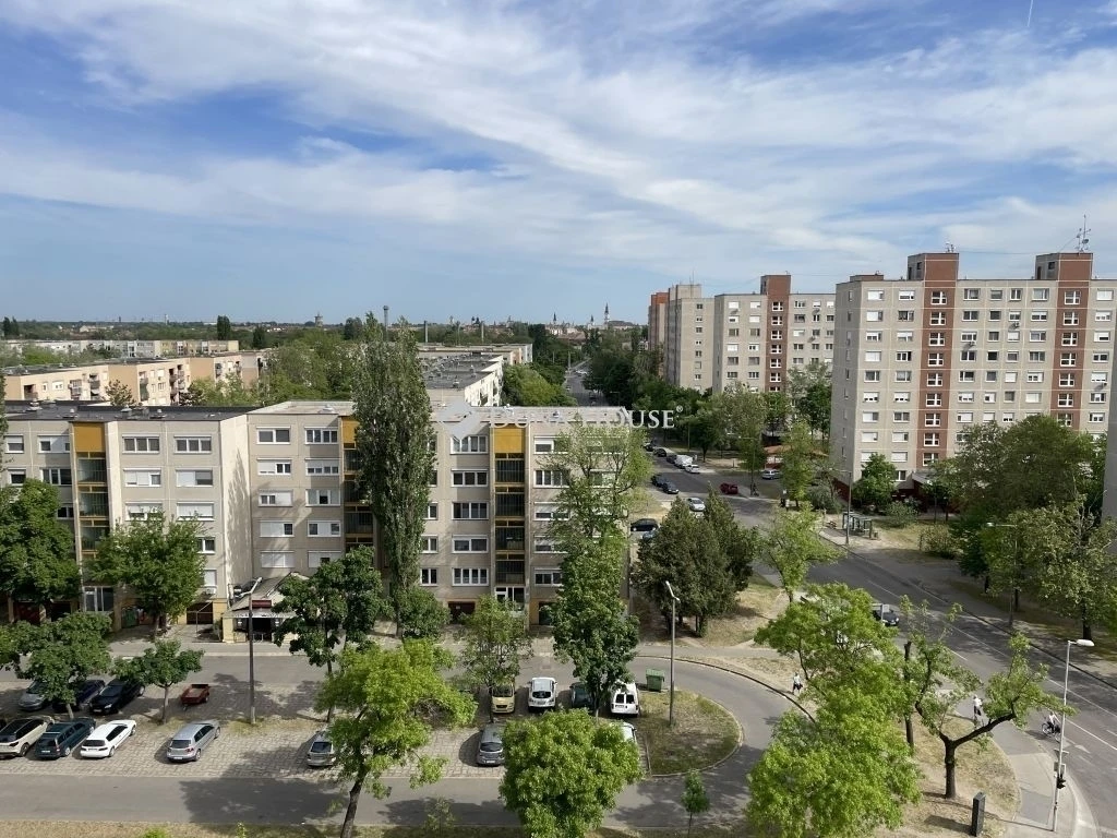 Eladó lakás, Kecskemét