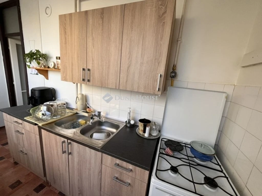 Eladó lakás, Kecskemét 2 szobás, cserélt nyílászárós!