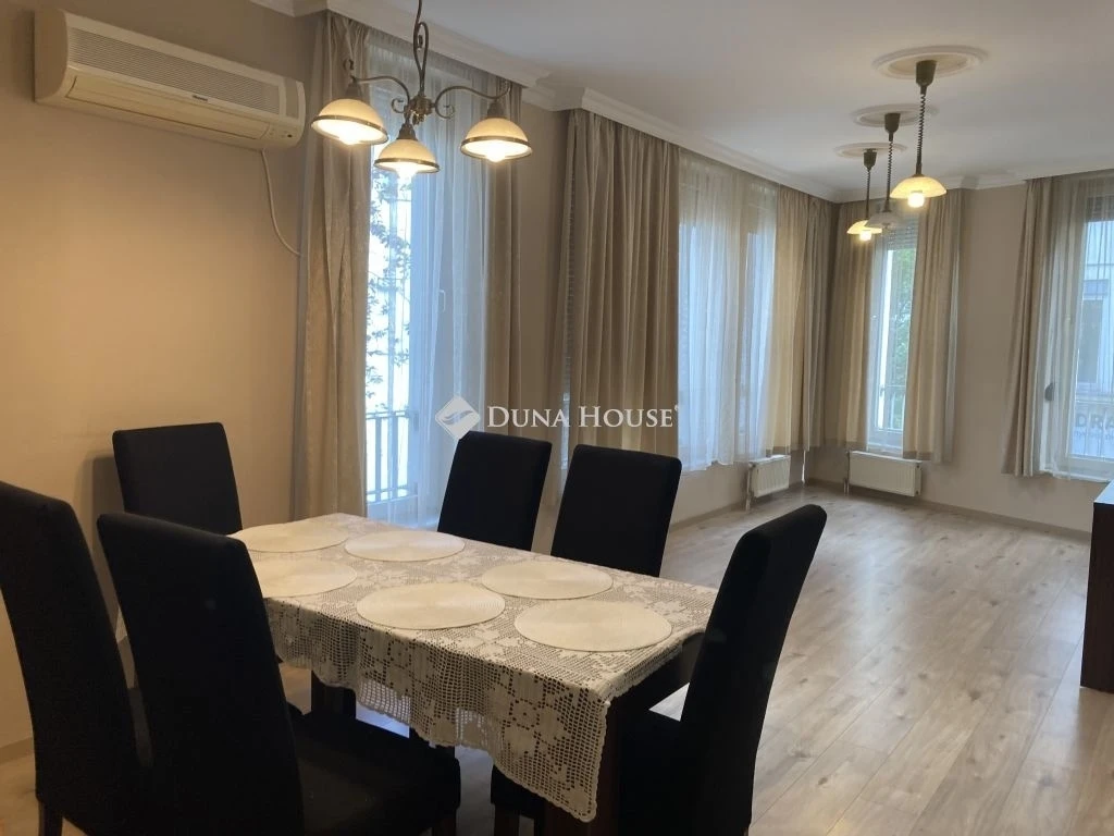 Kiadó elegáns polgári lakás, Kecskemét belvárosában