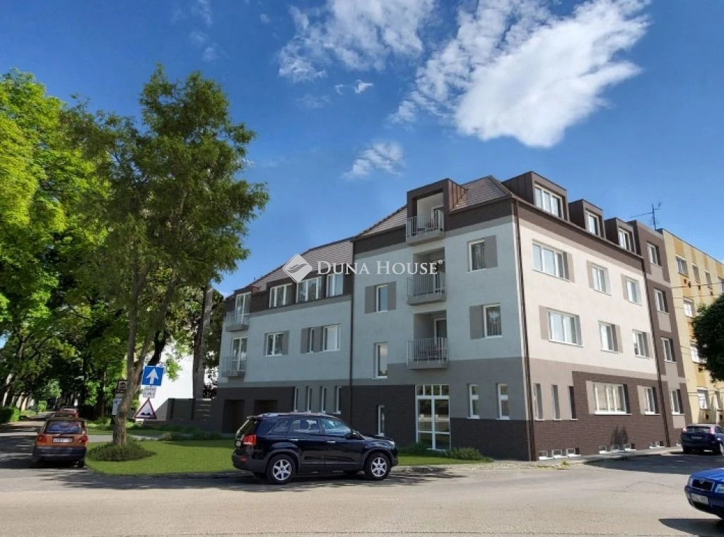 Eladó lakás, Kecskemét