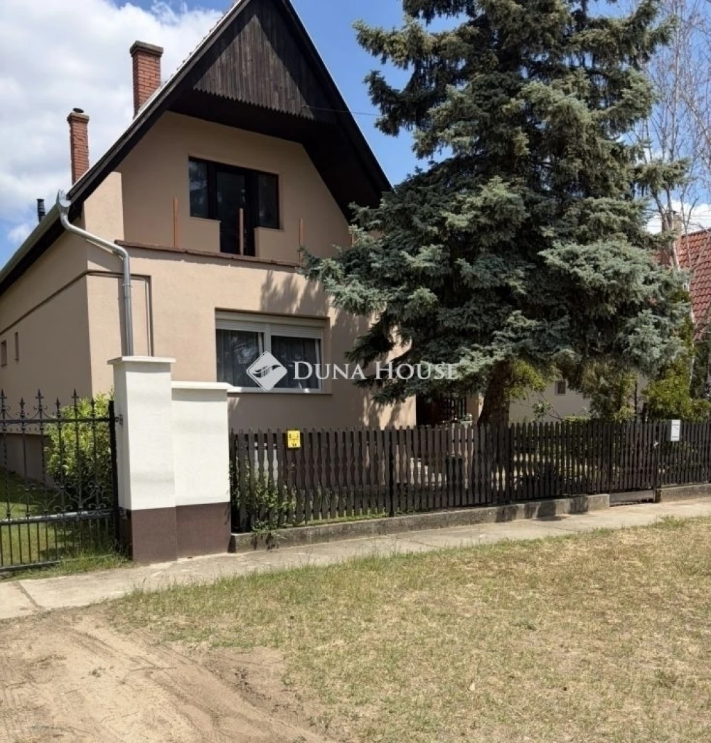 Eladó ház, Ballószög
